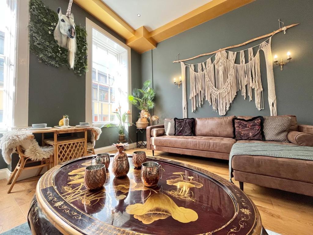 Unique & Luxurious 2 Bedroom City Centre Apartment 노팅엄 외부 사진