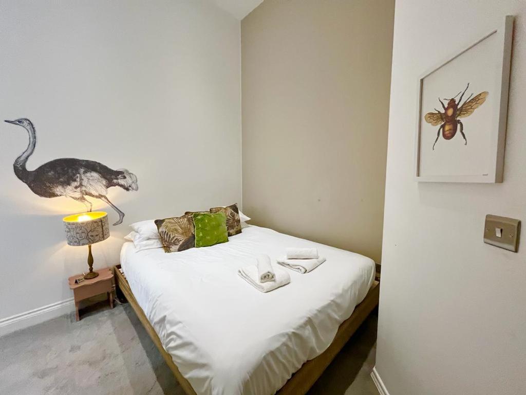 Unique & Luxurious 2 Bedroom City Centre Apartment 노팅엄 외부 사진